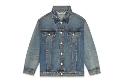 Made with a lightweight, breathable cotton blend, these pants feature an all-over logo print and tapered leg fit for a contemporary look.