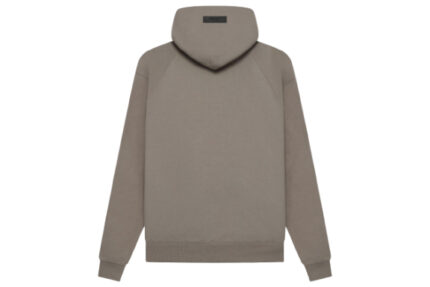 Comfort and style are both features of this Essentials Fear of God hoodie.