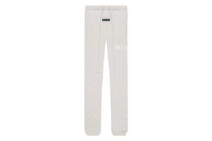 Crafted from 80% cotton French terry, these sweatpants feature an elasticated waistband and ankle cuffs.